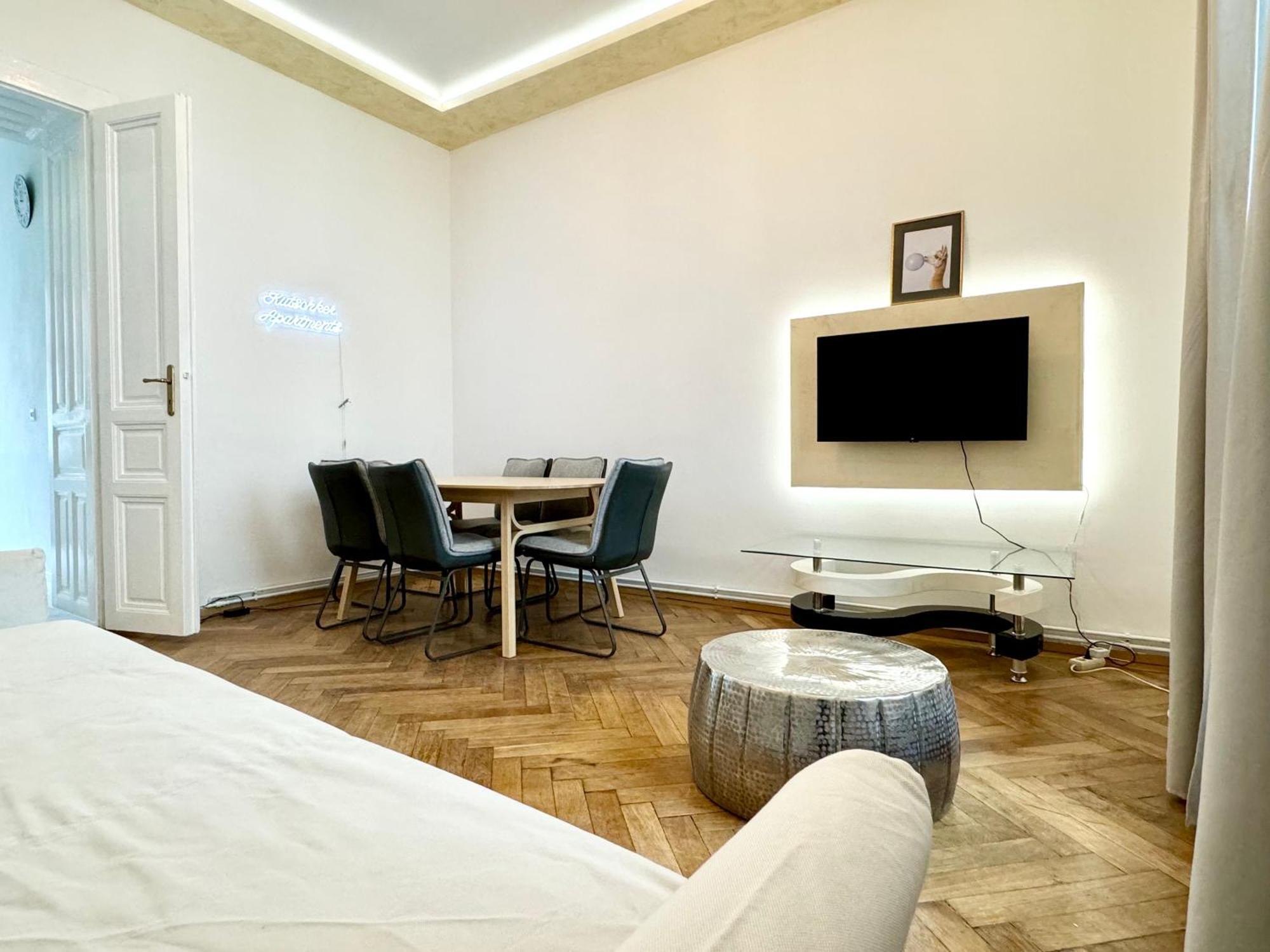 Luxury Apartment At Famous Vienna Kutschkermarkt Esterno foto