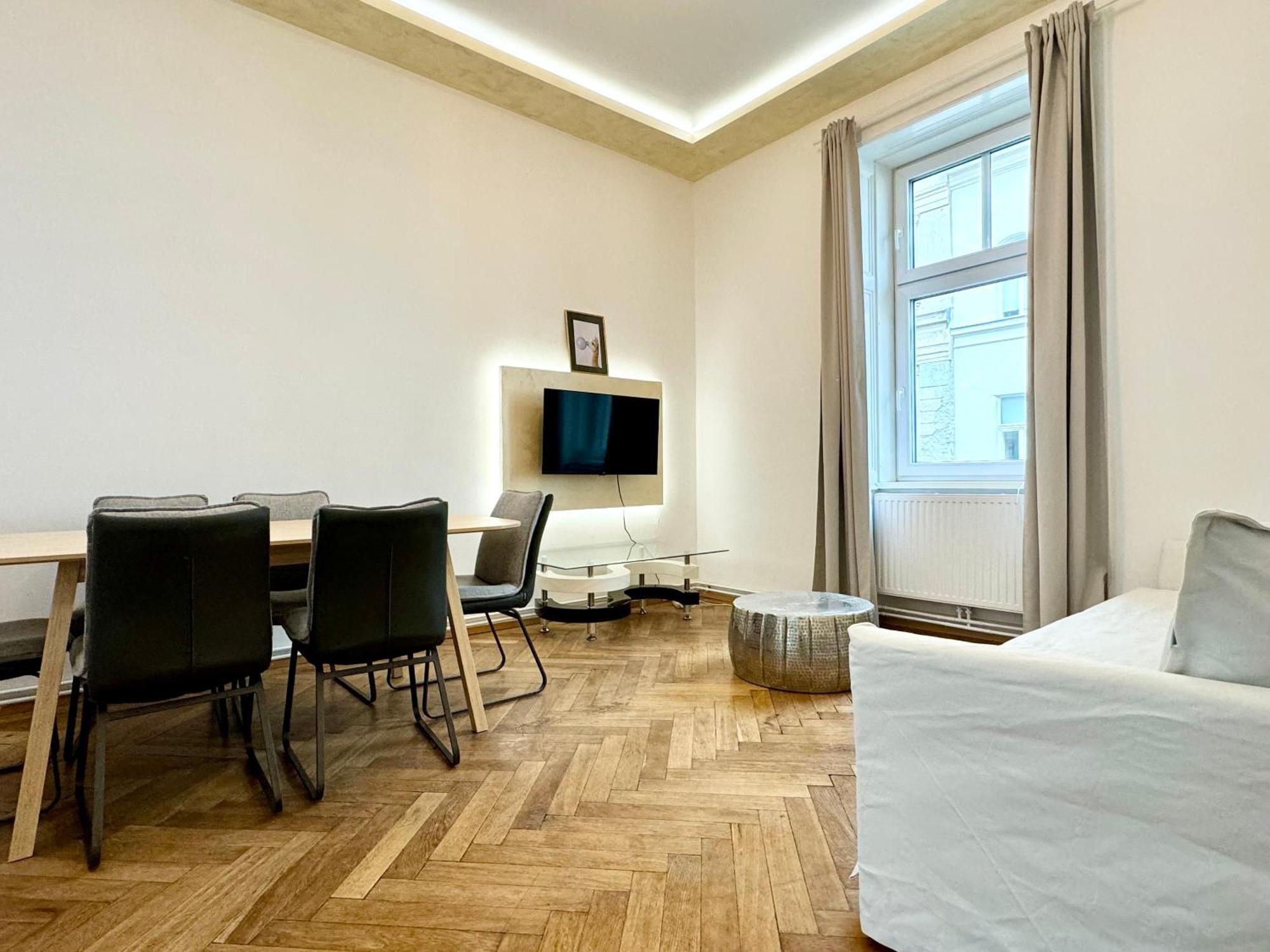 Luxury Apartment At Famous Vienna Kutschkermarkt Esterno foto